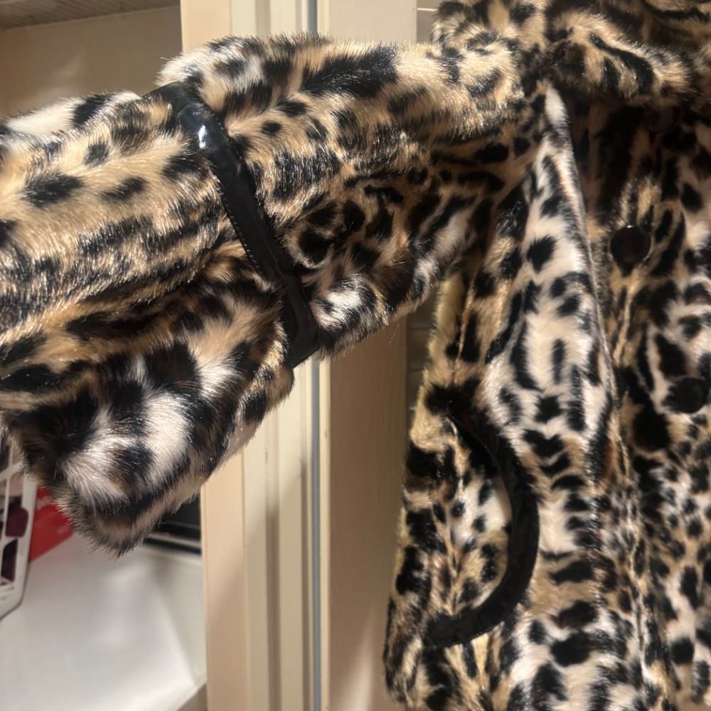 Faux Leopard Jacket with 3/4 sleeve Laundry by Shelli Segal size Small - Picture 4 of 6